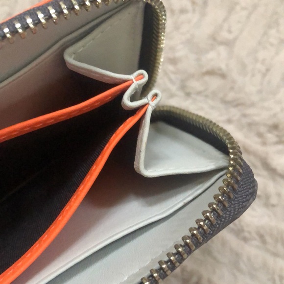 Diane Von Furstenburg Zip Around python card wallet - Picture 14 of 16